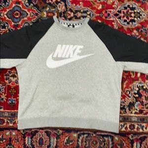 Nike long sleeve sweatshirt